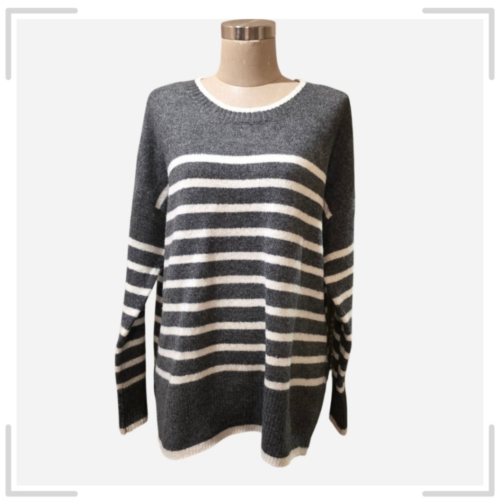 Vince Camuto • Charcoal and Cream Striped Sweater.  Sz SM